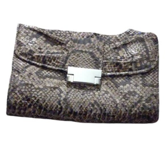 Jessica McClintock Handbags - Jessica McClintock Faux Snakeskin Leather Chain Clutch Purse Bag.